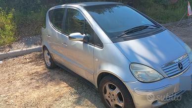 Mercedes Classe A 140 motore rotto rper icambi