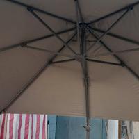 Ombrellone a braccio