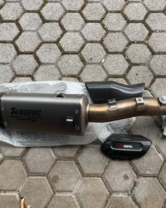 SCARICO AKRAPOVIC TRACER 9/gt 2022