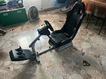 Postazione Playseat Evolution + Logitech G29