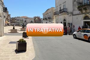2 LOCALI A MONTE SANT'ANGELO