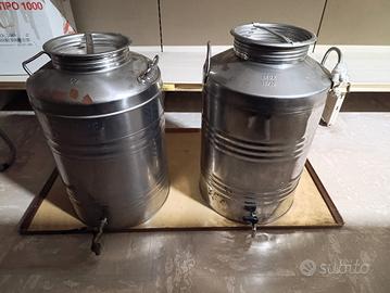 bidoni in acciaio per olio