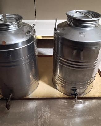 bidoni in acciaio per olio