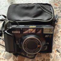 Macchina fotografica konica