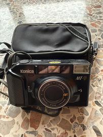 Macchina fotografica konica