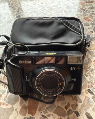 Macchina fotografica konica