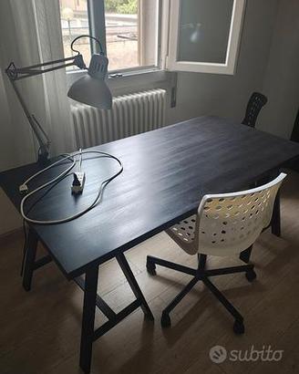 Scrivania nera ikea