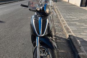 Piaggio Carnaby 300 - 2009
