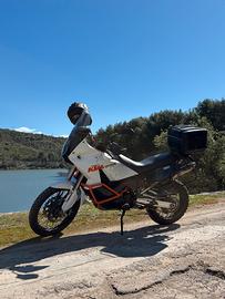KTM 950 adventure