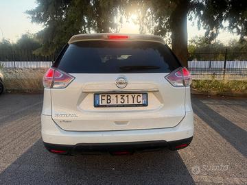 Nissan X Trail