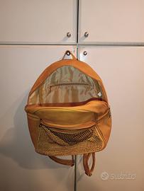 Zainetto giallo con tasche