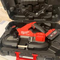 Sega  a nastro milwaukee M18