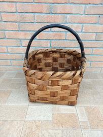 cesto in legno vintage 