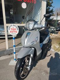 COME NUOVO BEVERLY 350 SPORT TOURER DA VETRINA