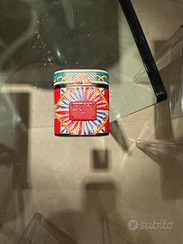 Apple Airpods con airpods cover Dolce&Gabbana