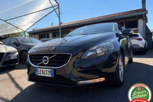 VOLVO V40 D2 Momentum
