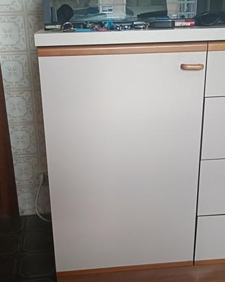 Mobiletto per cucinoa o soggiorno 