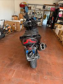 kymco ak 550