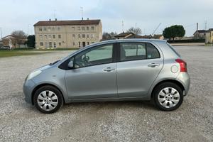 Toyota Yaris 1.0 benzina 140000km