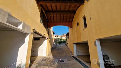 Semi-indipendente con cortile