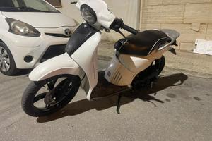 Scarabeo 50cc 4t