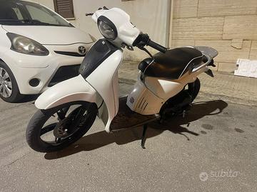 Scarabeo 50cc 4t