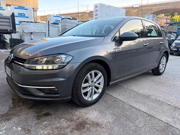 Volkswagen Golf 1.0 TSI 110 CV 5p. Trendline BlueM