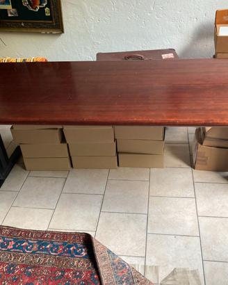 Robusto tavolo ufficio