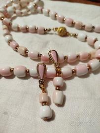 collana e orecchini in conchiglia 