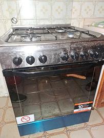cucina INDESIT 4 fuochi con forno