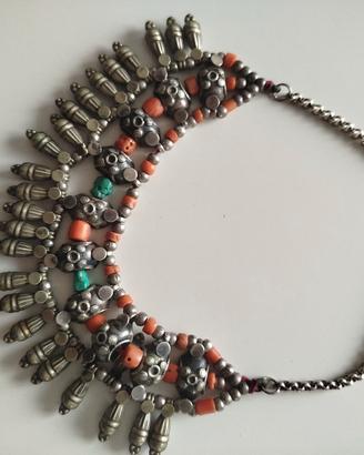 antica collana etnica 