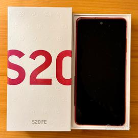 Samsung Galaxy S20FE rosso 128GB con accessori