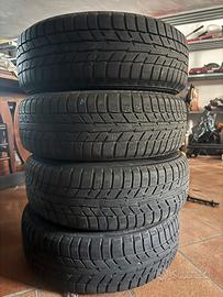 Cerchi con gomme r15 Fiat punto 4 fori