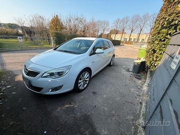 Opel Astra J 1.7 CDTI 110 cv