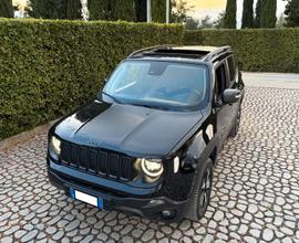 J Renegade 1.3Hyb 4xe L-Lock Trailh 240 P.In 2021