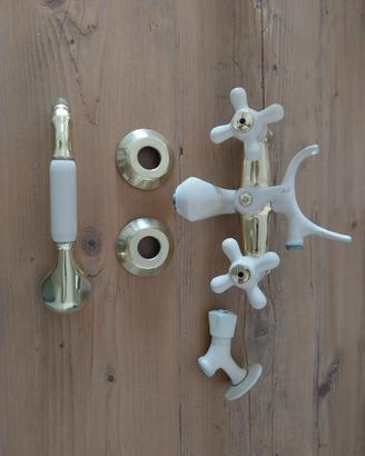 1 rubinetto lavabo +1 vasca da bagno beige vintage