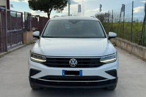 Volkswagen Tiguan 2.0 TDI 150 CV SCR DSG R-Line