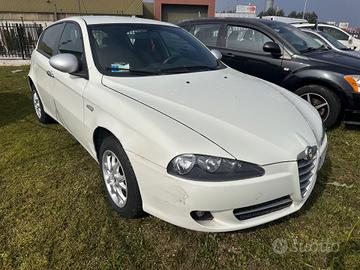 Alfa Romeo 147 1.9 JTD (120) 5 porte Progression