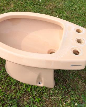 Bidet in ceramica Vintage colore rosa Pozzi Ginori
