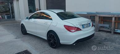 Mercedes CLA 220