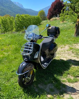 VESPA T 300 GTS SUPER colore nero