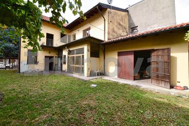 Ampia soluzione indipendente con giardino privato