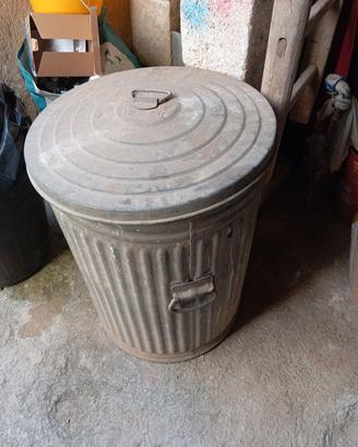 bidone in ferro 