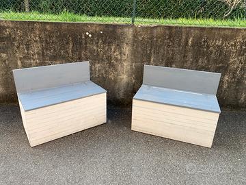 Due cassapanche in legno