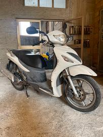 Suzuki sixteen 150