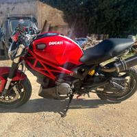 Ducati Monster 696 - 2010