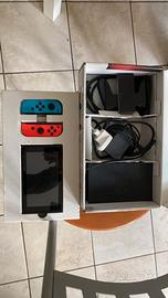 Nintendo Switch + Super Smash Bros + Custodia