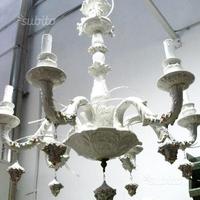 Lampadario in porcellana Capodimonte