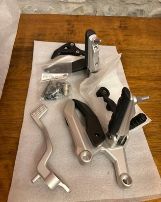 PEDANE GUIDATORE ORIGINALI BMW M1000XR STANDARD