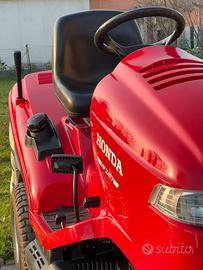 Tratttorino Honda HF 2417 – Come Nuovo